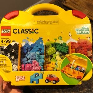 Lego Classic Creative Suitcase